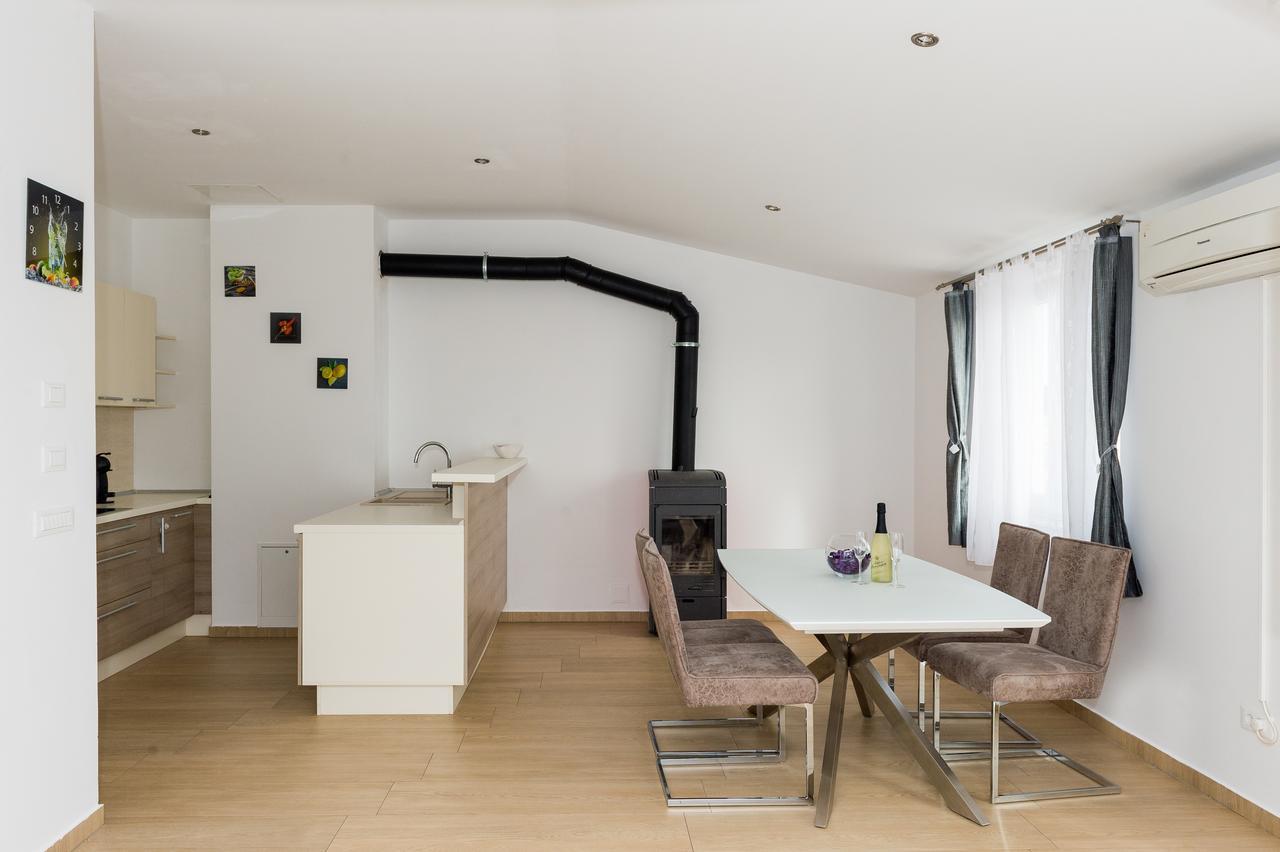 Apartments Sky Шибеник Екстер'єр фото